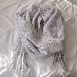 2/$20 American Eagle Long Winter Scarf